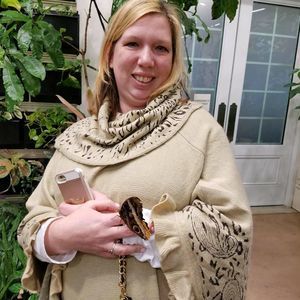 Meet your Posher, Stefanie